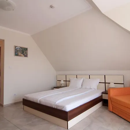 Hiora 阿赫托波尔