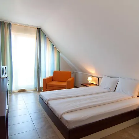 Guest house Hiora