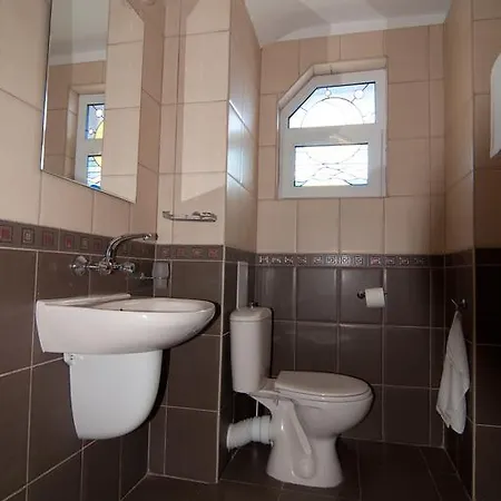 招待所 Hiora 阿赫托波尔