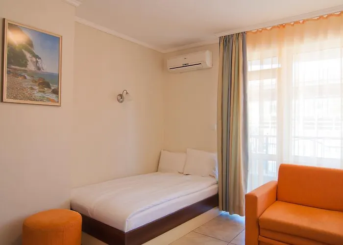 Pensión Hiora Ahtopol